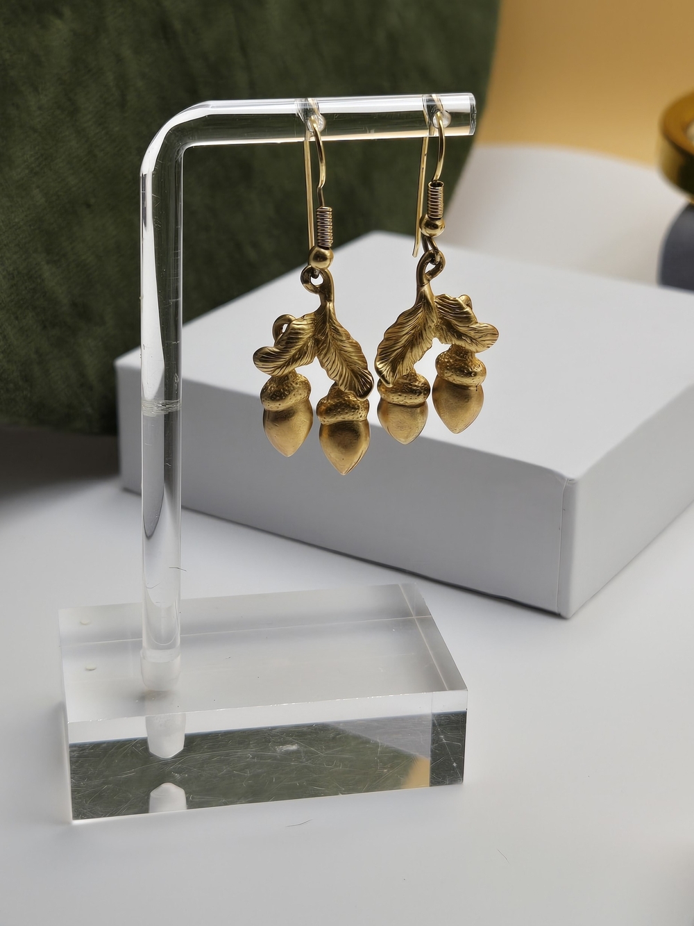 Monet Gold Acorn and Leaf Drop Earrings - Vintage Monet Earrings - Picture 13 of 16